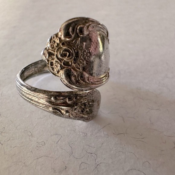 Silver Spoon Ring Vintage W.M.A. Rogers Oneida - Picture 2 of 4